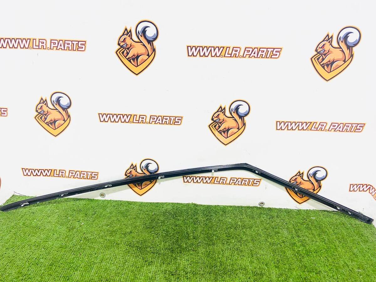 LR114184 Front door molding upper right RANGE ROVER EVOQUE NEW (L551) 2019- Used